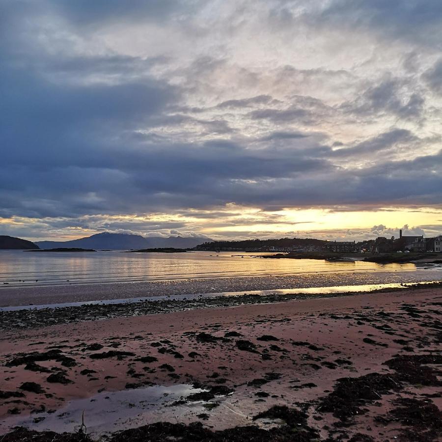 Appartamento Beside The Bay Millport Esterno foto